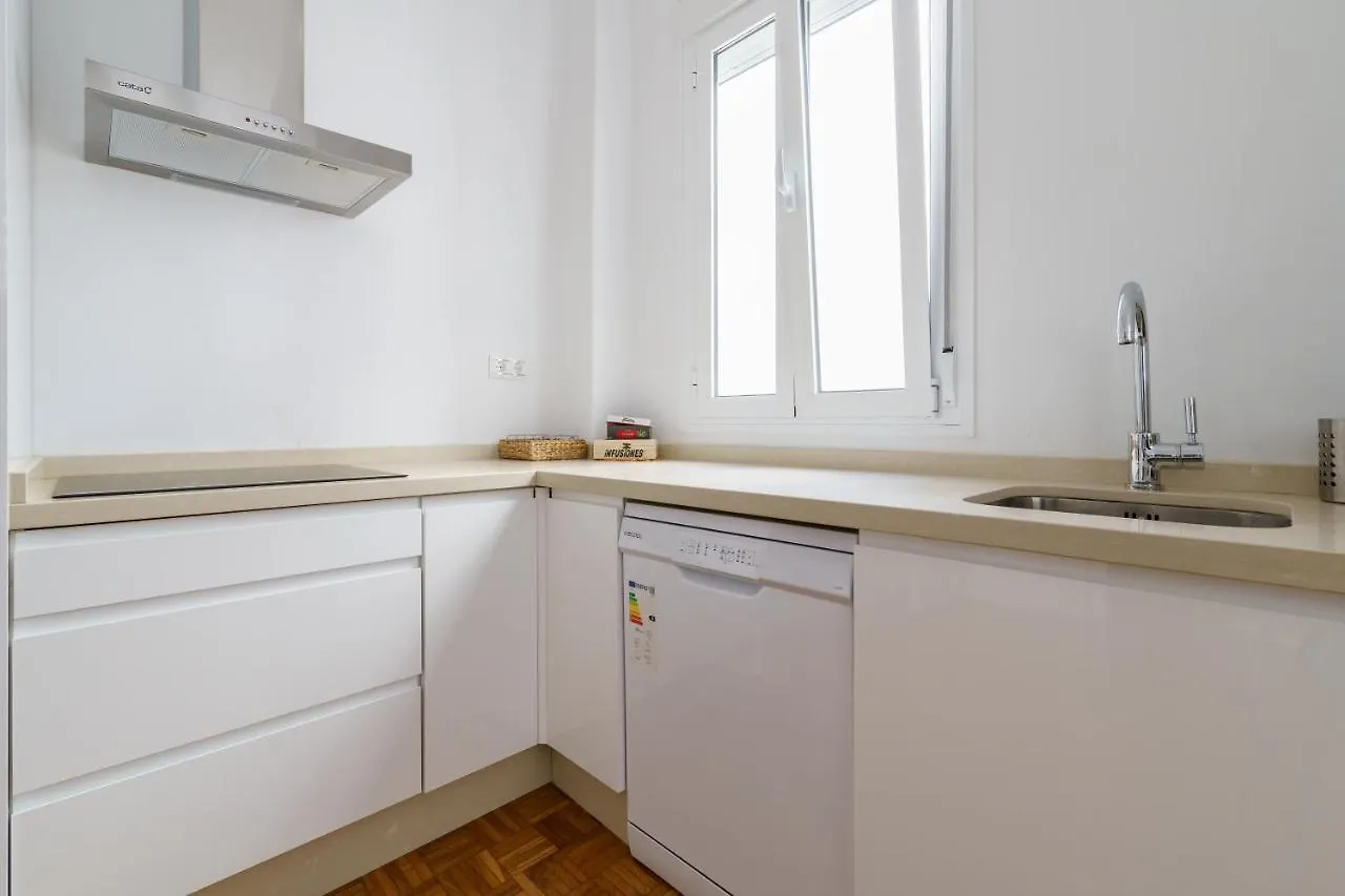 Apartamento ALMAR Puerto by AlohaMálaga