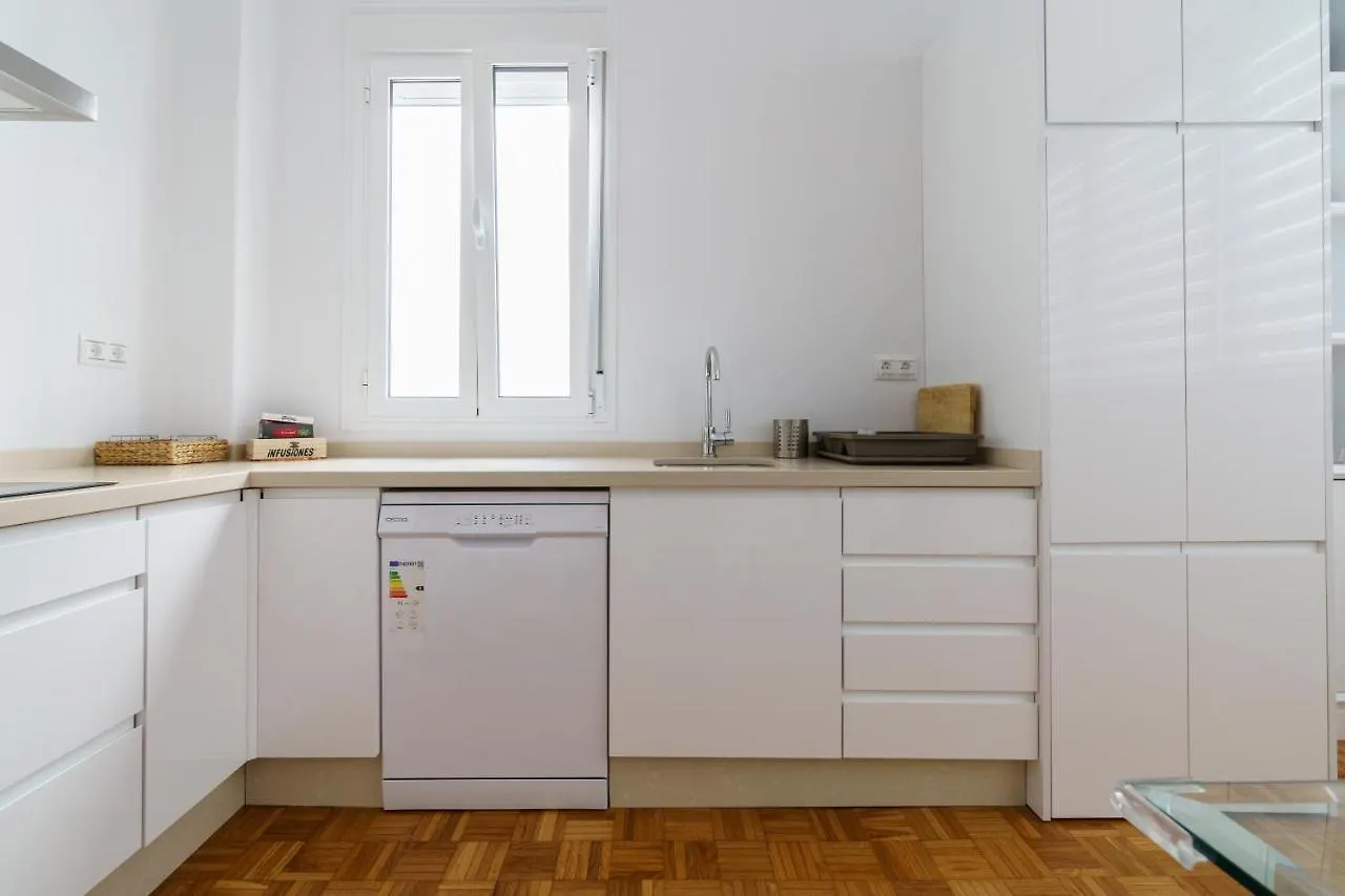 Apartamento ALMAR Puerto by AlohaMálaga