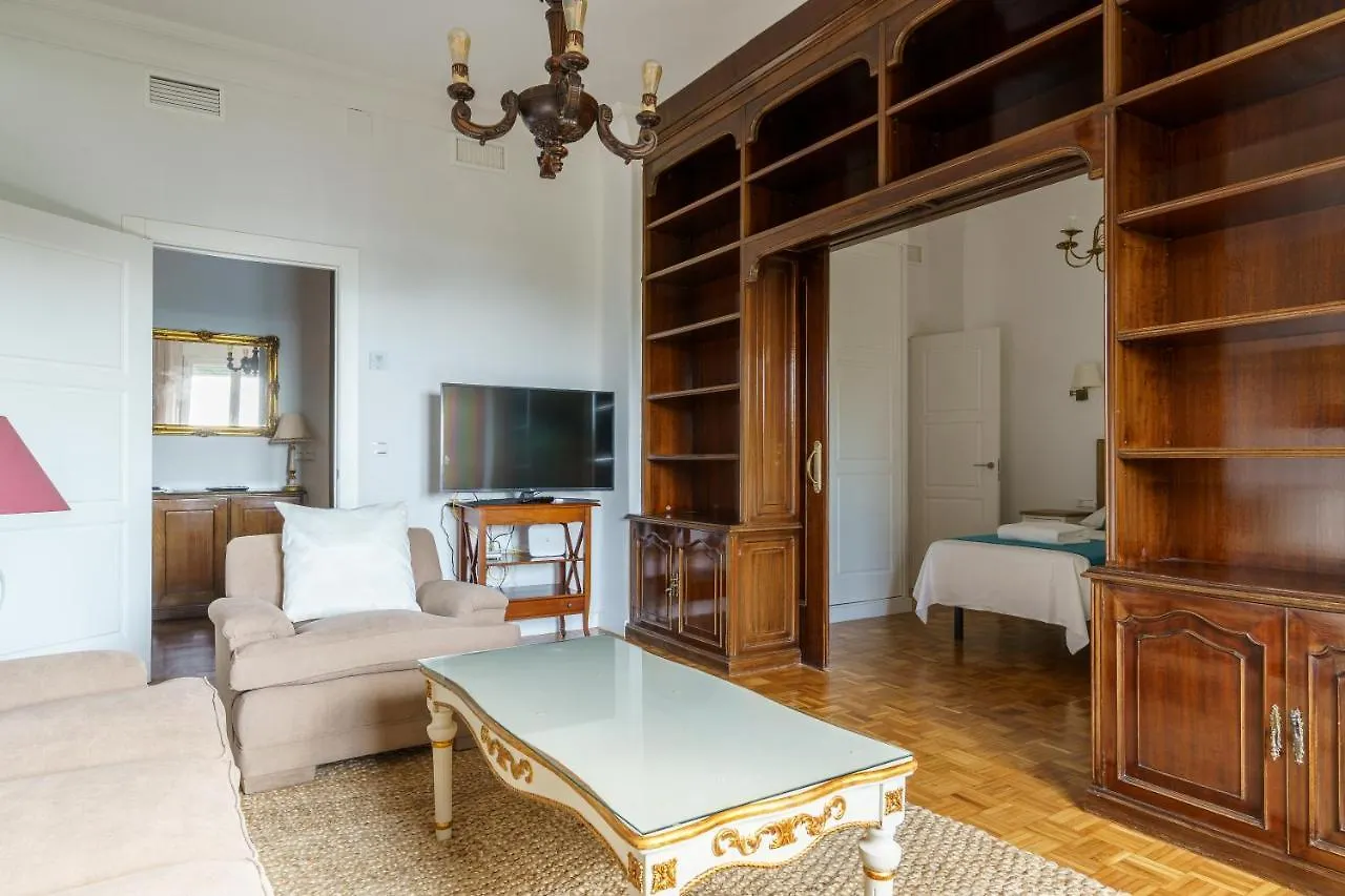 Apartamento ALMAR Puerto by AlohaMálaga