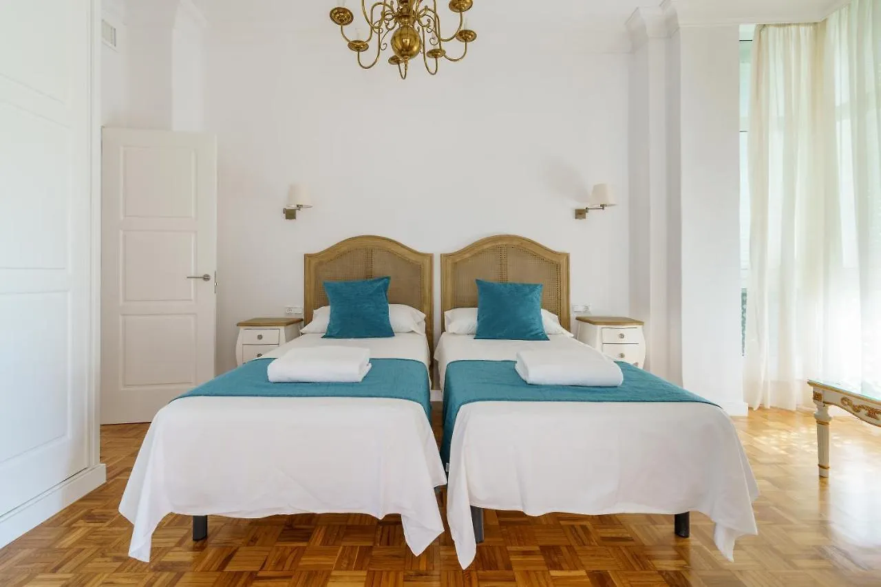 Apartamento ALMAR Puerto by AlohaMálaga