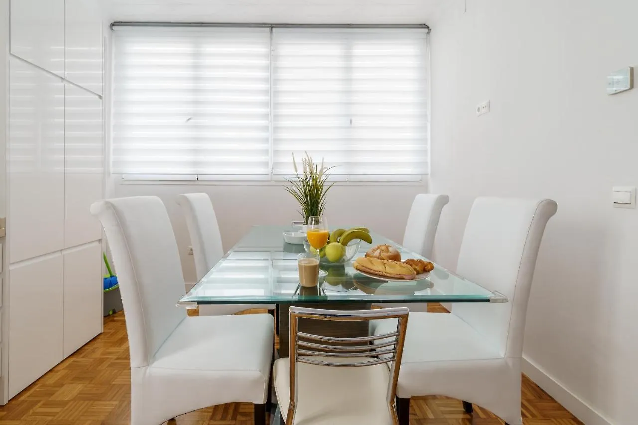 Apartamento ALMAR Puerto by AlohaMálaga 0*,